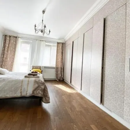 Apartament Mtp Kamienica Grottgera 85m2 아파트 포즈난